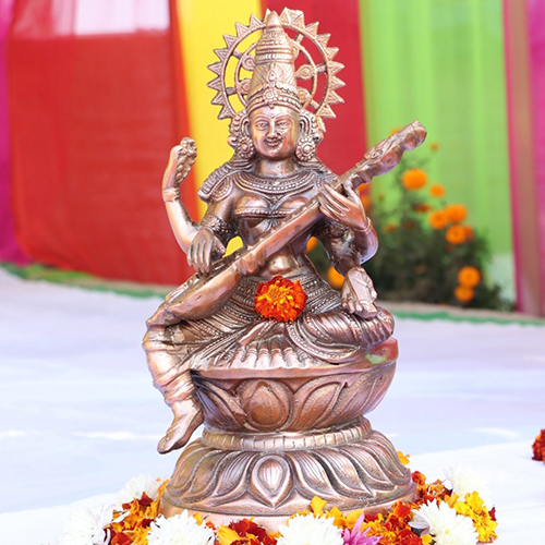 Saraswati Statue